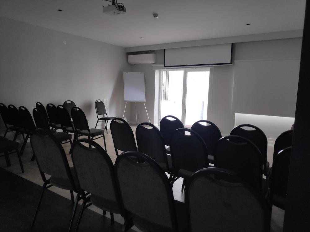 Sport Hotel Gym + Spa Covilha Exterior photo